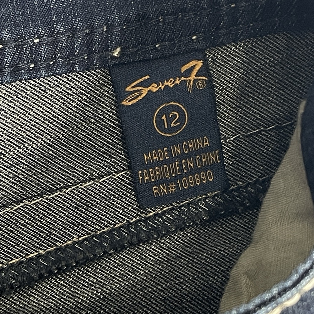 Seven7 Jean Shorts Size 12 Dark Denim Mid Length Embellished Pocket Casual - Picture 4 of 11